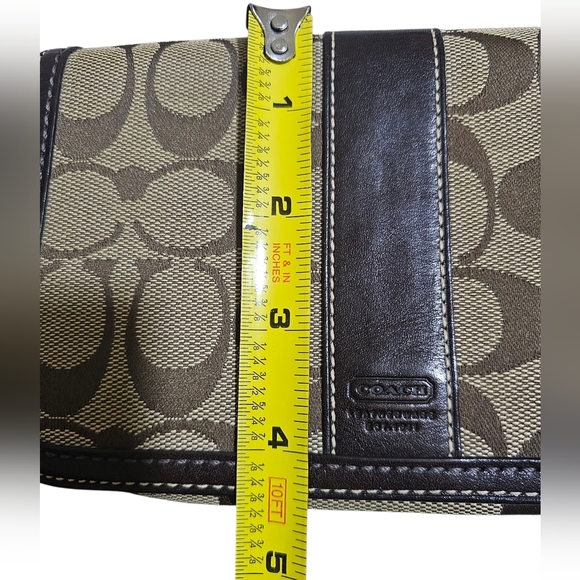 Coach Vintage Signature Canvas Flap Wristlet Khaki Brown Brass HW - Picture 10 of 12